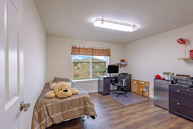 180 Bluegrass Drive, Culver, OR 97734