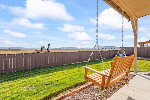 180 Bluegrass Drive, Culver, OR 97734