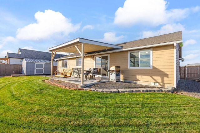 180 Bluegrass Drive, Culver, OR 97734