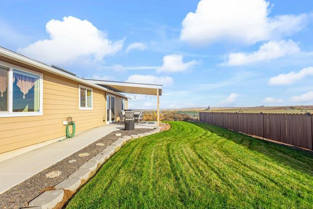 180 Bluegrass Drive, Culver, OR 97734