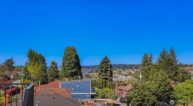 8328 24th Avenue NW, Seattle, WA 98117