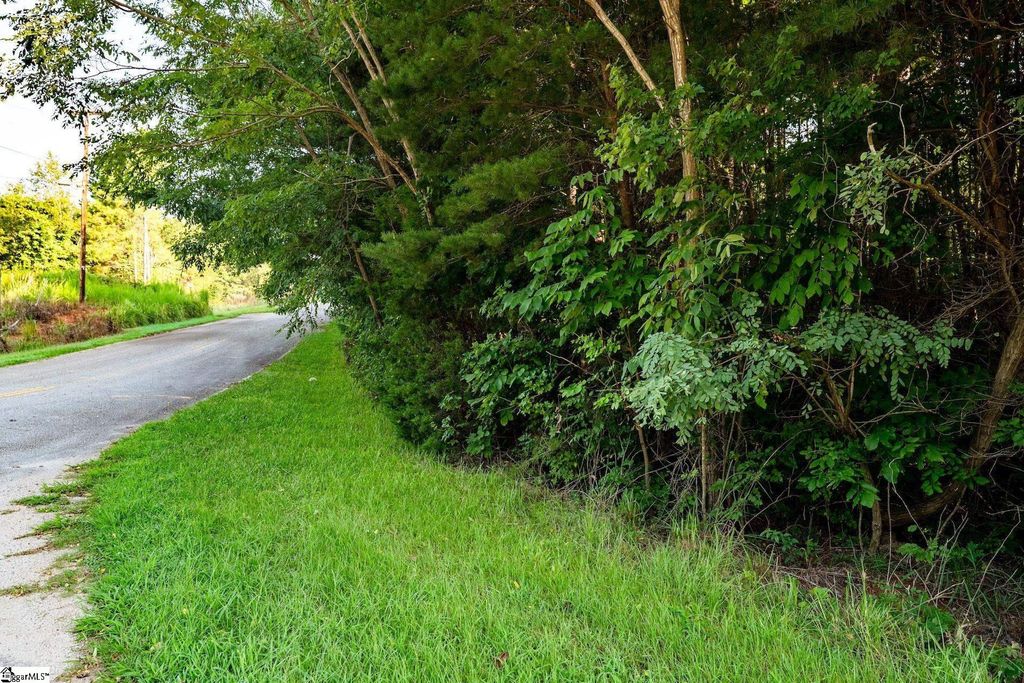 4 Bowen Hill Road, Pelzer, SC 29669