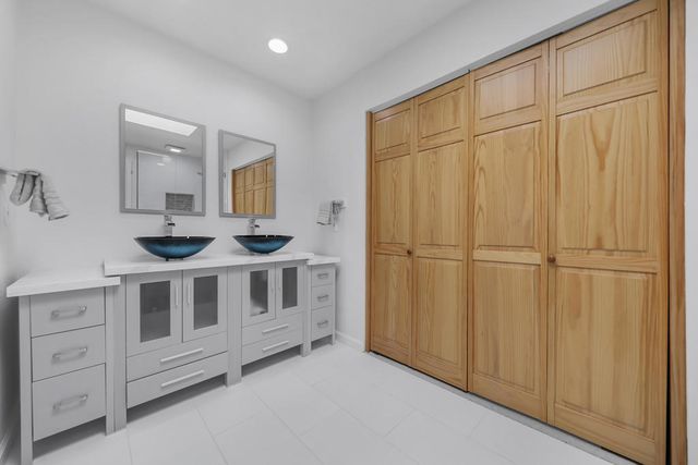 412 S Sierra Madre, Palm Desert, CA 92260