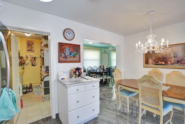 2702 Knight Lane, Delray Beach, FL 33445