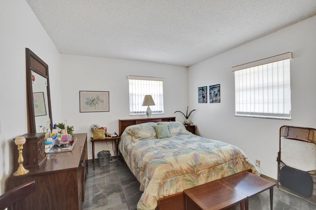 2702 Knight Lane, Delray Beach, FL 33445