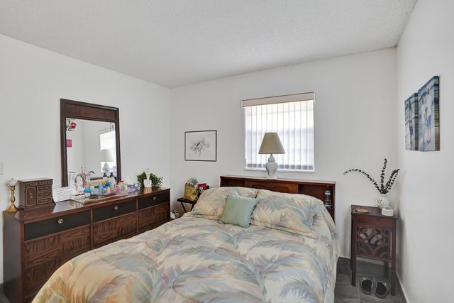 2702 Knight Lane, Delray Beach, FL 33445