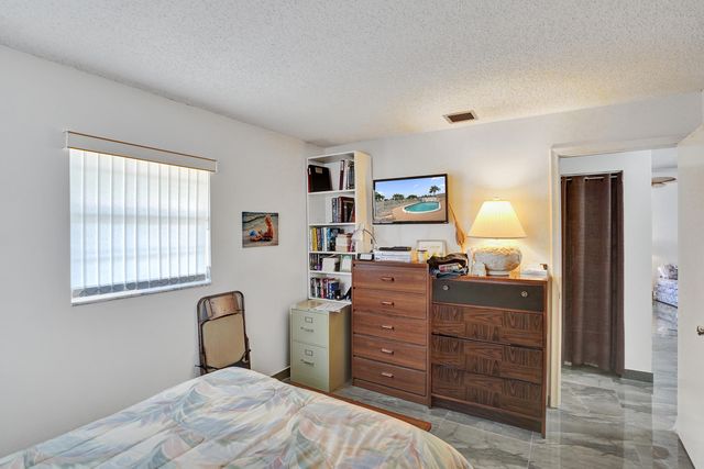 2702 Knight Lane, Delray Beach, FL 33445