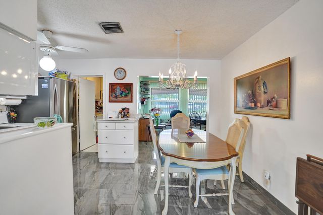 2702 Knight Lane, Delray Beach, FL 33445