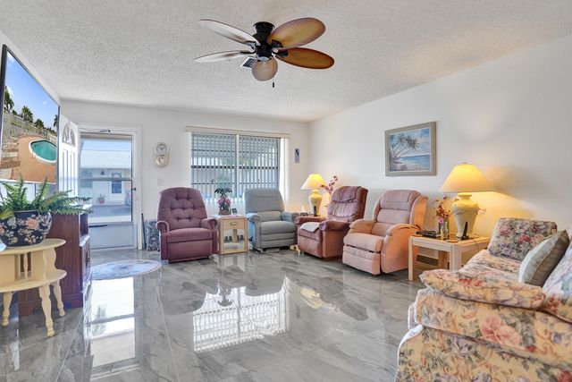 2702 Knight Lane, Delray Beach, FL 33445