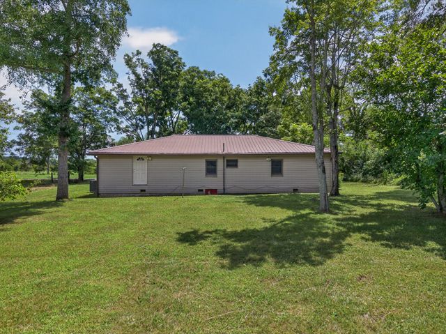 54 Hovis Bend Rd, Fayetteville, TN 37334