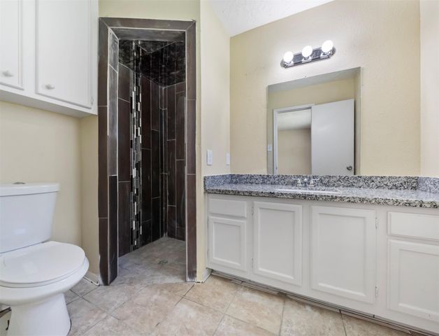7962 Southmeadow Drive, Houston, TX 77071