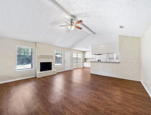 7962 Southmeadow Drive, Houston, TX 77071