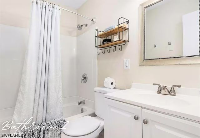 3024 Estey AVE, Naples, FL 34104