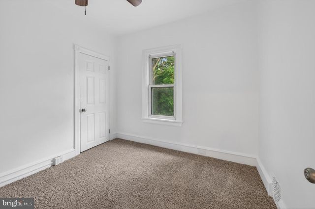 302 SLOAN AVE, Oaklyn, NJ 08107