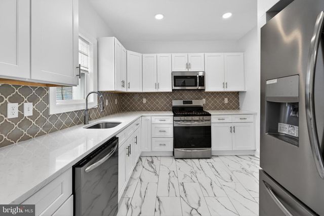 302 SLOAN AVE, Oaklyn, NJ 08107