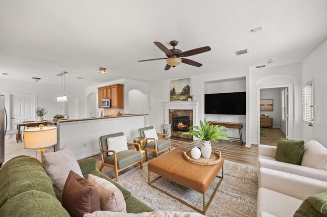 2727 Hidden Landing Drive, Pearland, TX 77584