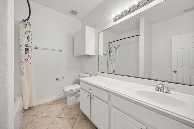 2727 Hidden Landing Drive, Pearland, TX 77584