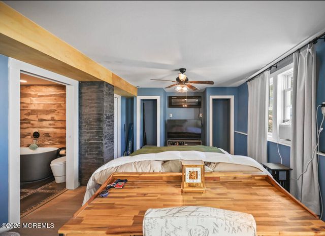 189 Catherine Lane, Manahawkin, NJ 08050
