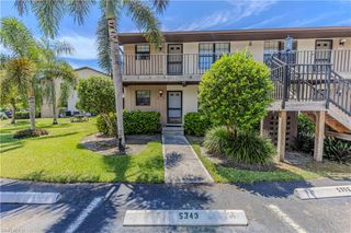 5343 Treetops DR, Naples, FL 34113