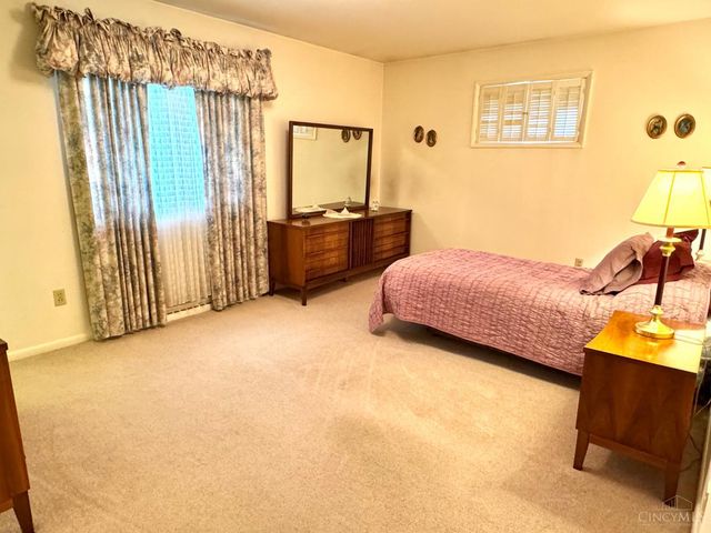 2451 Hunt Road, Reading, OH 45215