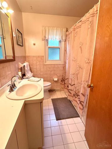 2451 Hunt Road, Reading, OH 45215