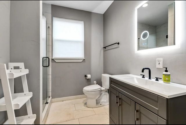 1606 W 12th Street, Dallas, TX 75208