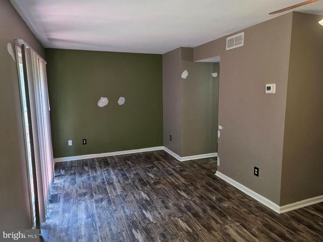 203 RIVER CT, Fieldsboro, NJ 08505