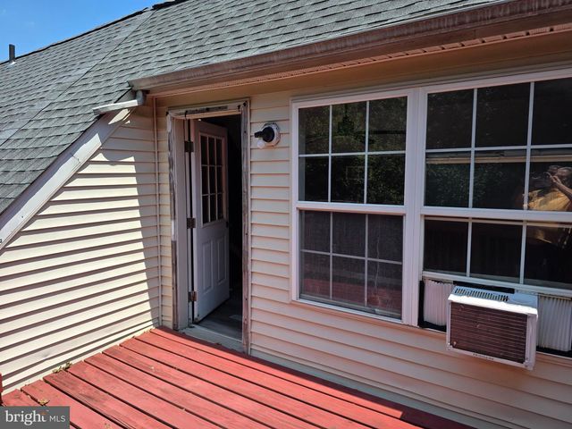 203 RIVER CT, Fieldsboro, NJ 08505