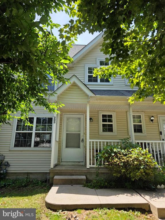 203 RIVER CT, Fieldsboro, NJ 08505