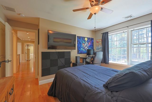 71 Bourque Road, Lynnfield, MA 01940