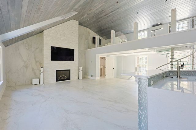 71 Bourque Road, Lynnfield, MA 01940