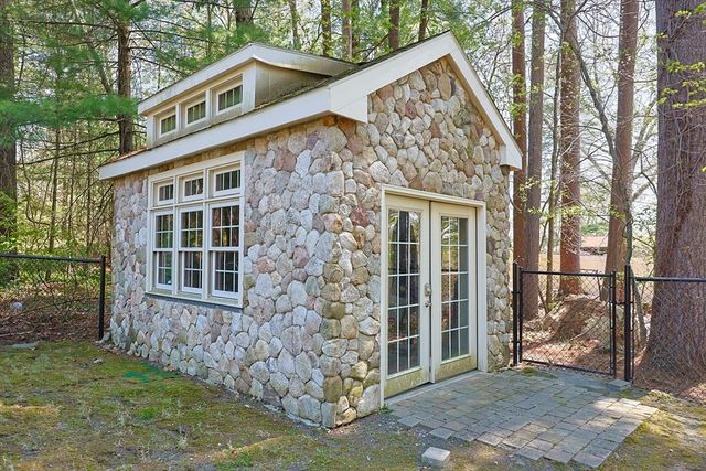 71 Bourque Road, Lynnfield, MA 01940