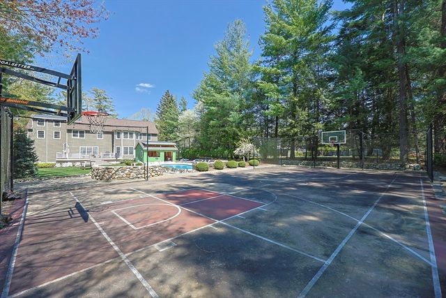 71 Bourque Road, Lynnfield, MA 01940