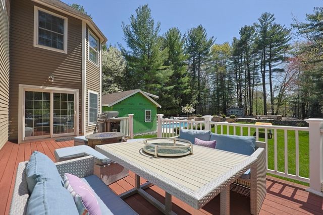 71 Bourque Road, Lynnfield, MA 01940