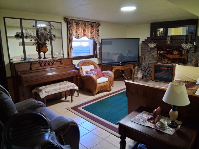 111 Gallaher St, Ashland City, TN 37015