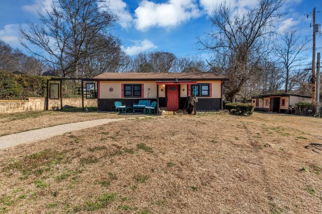 111 Gallaher St, Ashland City, TN 37015