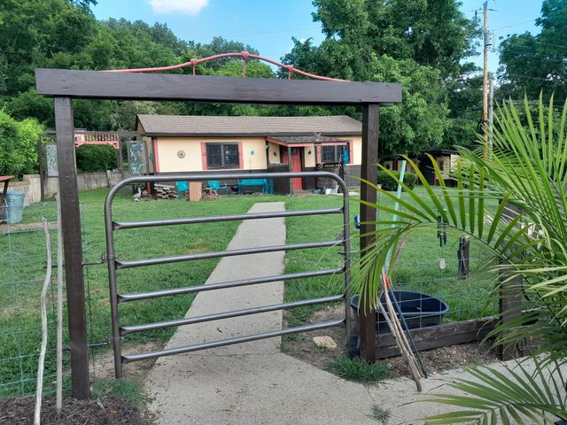 111 Gallaher St, Ashland City, TN 37015