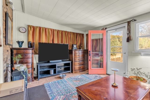 111 Gallaher St, Ashland City, TN 37015