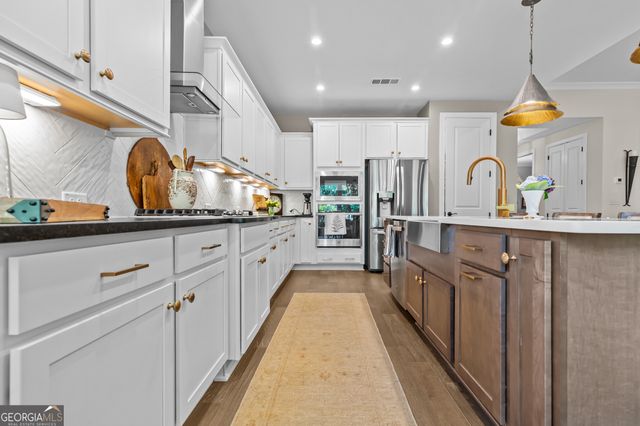 319 Erie Point, Hoschton, GA 30548