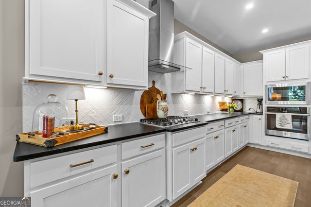 319 Erie Point, Hoschton, GA 30548