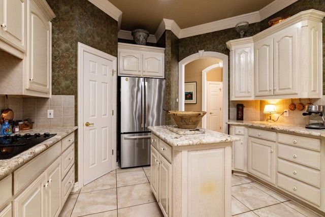 1908 Channing Park Drive, Arlington, TX 76013