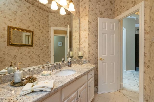 1908 Channing Park Drive, Arlington, TX 76013