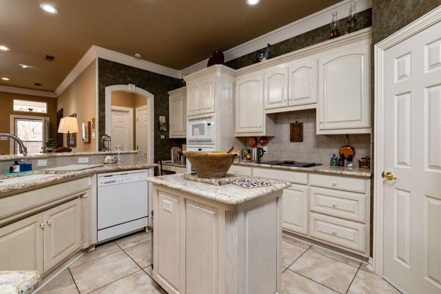 1908 Channing Park Drive, Arlington, TX 76013