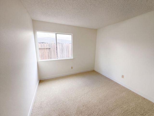 6300 Seyferth Way, Sacramento, CA 95823