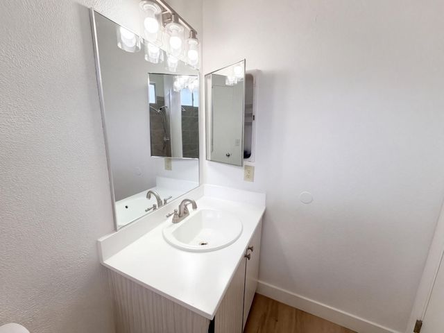 6300 Seyferth Way, Sacramento, CA 95823