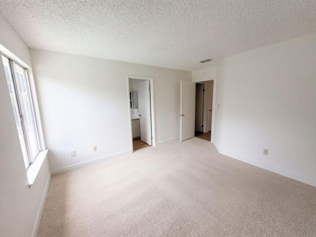 6300 Seyferth Way, Sacramento, CA 95823
