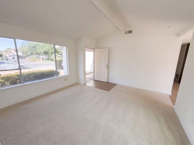 6300 Seyferth Way, Sacramento, CA 95823