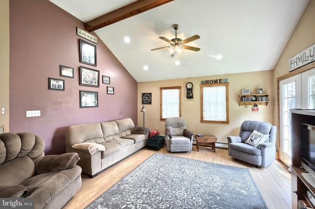 2467 PLEASANT VIEW DR, York, PA 17406