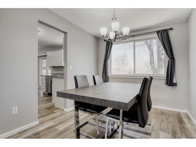 2556 S Cimarron St, Aurora, CO 80014