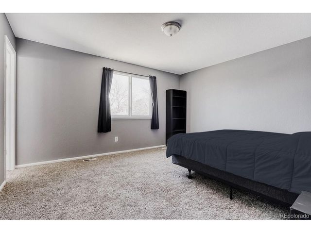 2556 S Cimarron St, Aurora, CO 80014